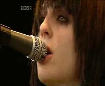 The Distillers - The Hunger Live @ Reading (High definition)