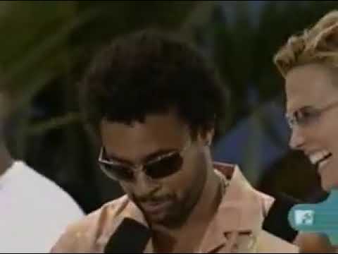 Shaggy plays Cancun
