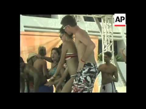 American students fill Acapulco and Cancun