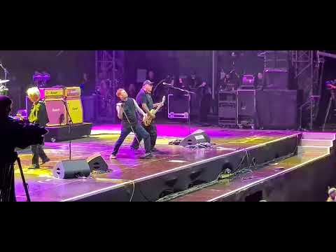 Sex Pistols - "Satellite" live (2025)