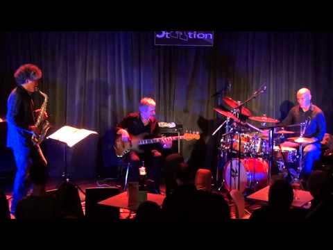 Aka Moon - Brussels jazz trio