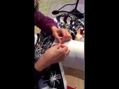 Making the corner of a Hermes Carré