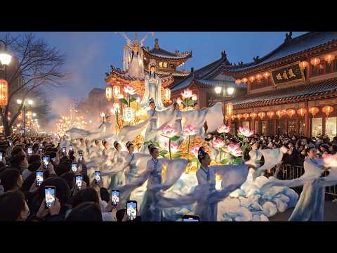 Dragon dance and firecrackers through Chinatown