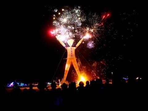 The Man Burns - 2014 (massive pyro)