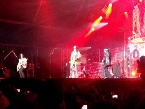 Scorpions - Still Loving You - Hellfest 2011