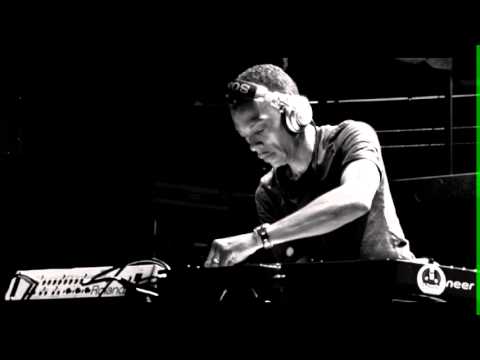 Jeff Mills Live @ Tresor 2000, Berlin, Germany (14.12.2000.)
