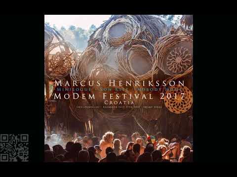 Marcus Henriksson plays the lounge