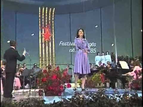 Parashqevi Simaku - Në moshën e rinisë (Festivali i 24-të i Këngës, RTSH, 1985)