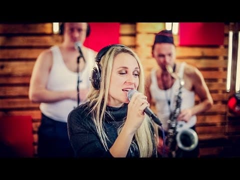 Caught By The Tide - Billie ft. Die Verdammte Spielerei