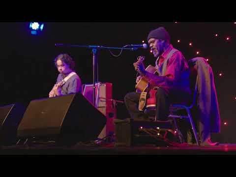 Frank Yamma - Nguta Waljilpa (LIVE)