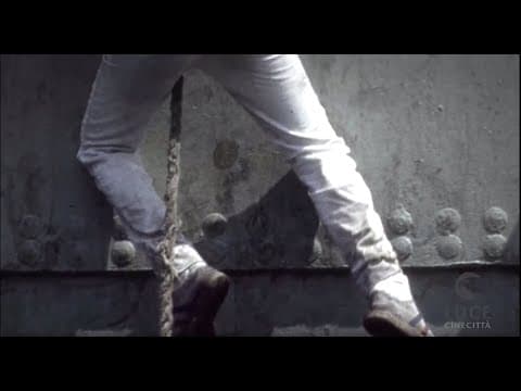 La partenza della nave Vlora / dal film ANIJA - La nave