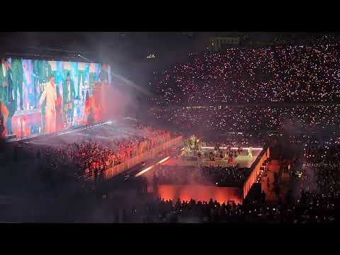 Bad Bunny Grita NUEVAYoL en Medellín - El Himno de Identidad y VERANO QUE TODOS Bailaron