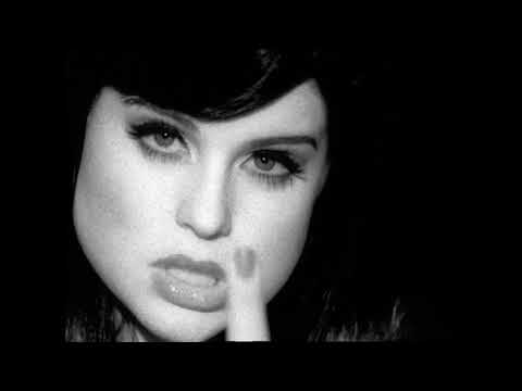 Kelly Osbourne - One Word