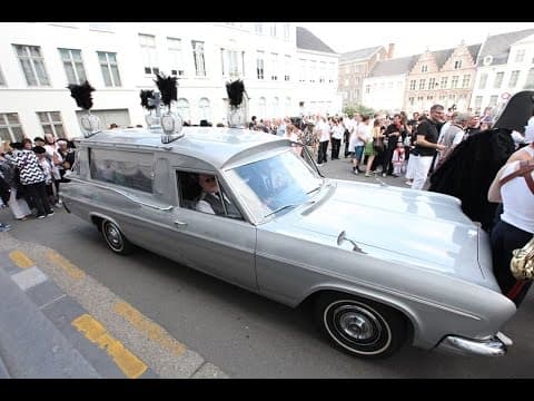 Gentse feesten 2015 - rouwstoet uit protest EN opening GENTSE FEESTEN 2015