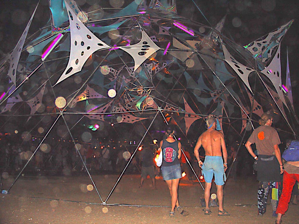 Smaller dancefloor dome at night, Boom 2004