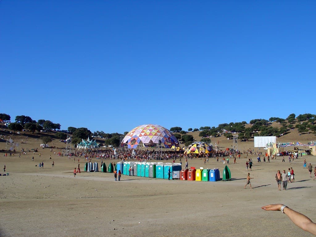 Main dancefloor dome, Boom 2004