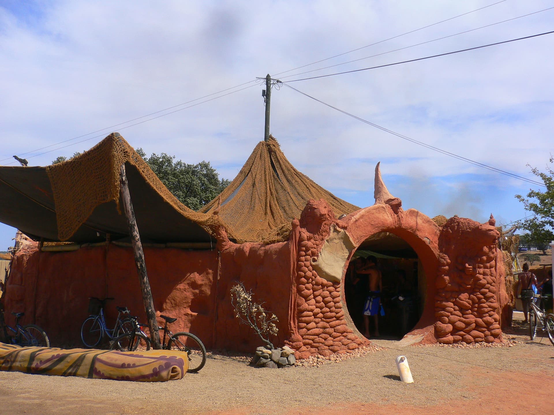 Earth structures, Boom 2008