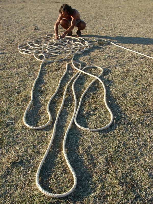 Laying out a rope spiral on the ground, Boom 2006