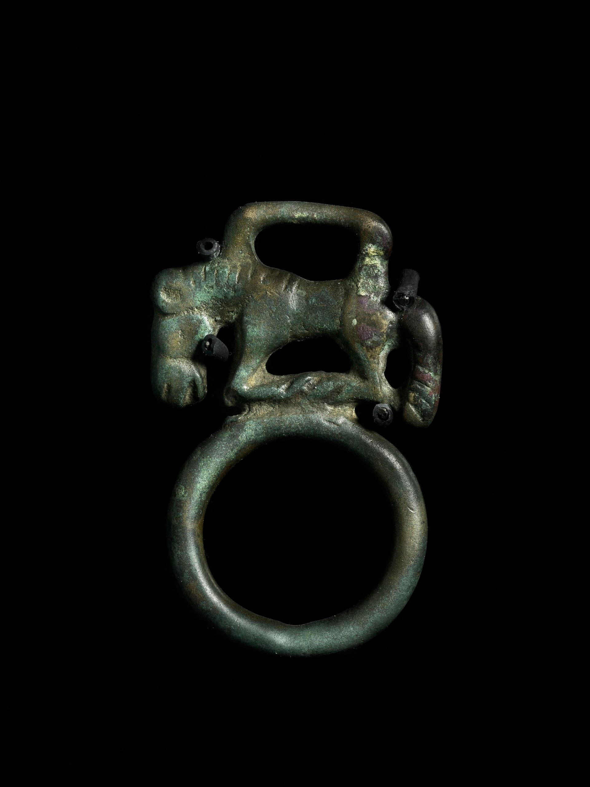 Anneau, M.C. 8756(4)
