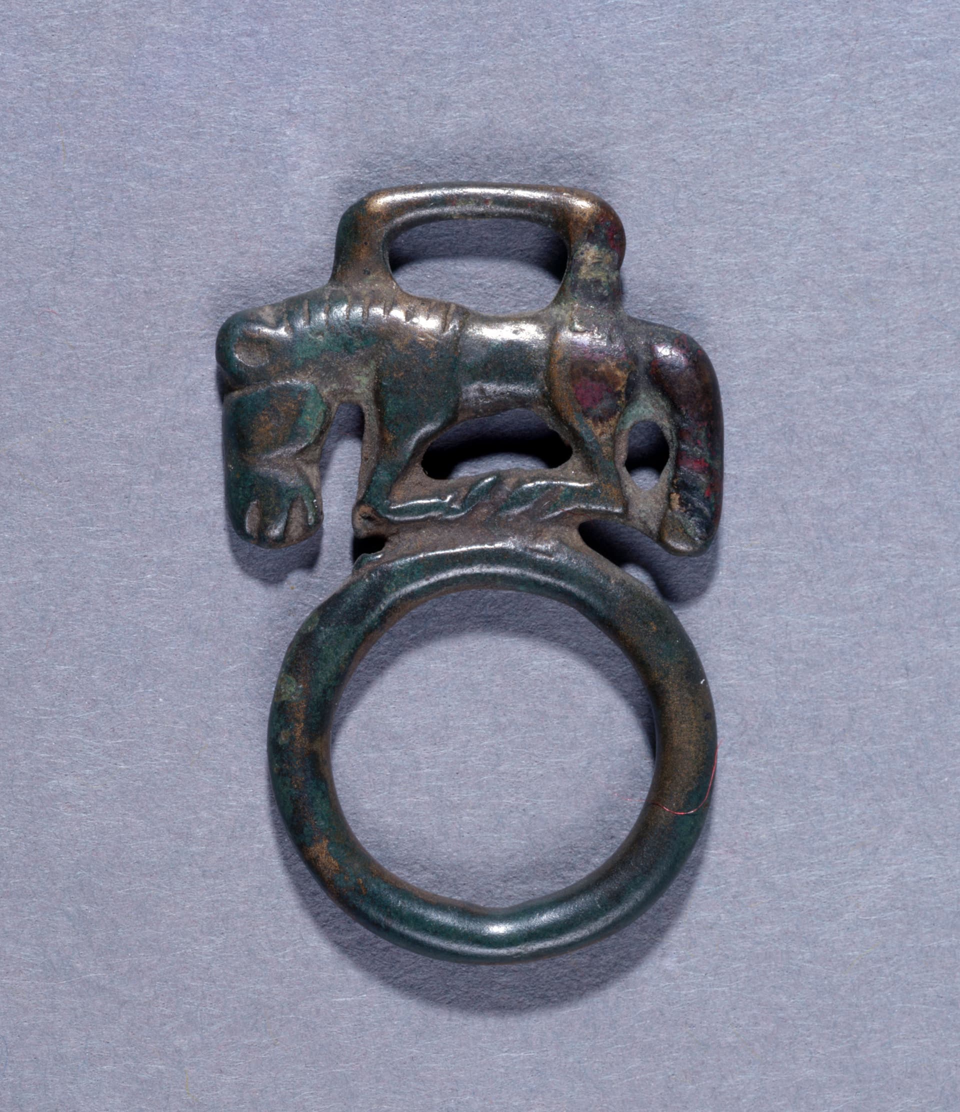 Anneau, M.C. 8756(3)