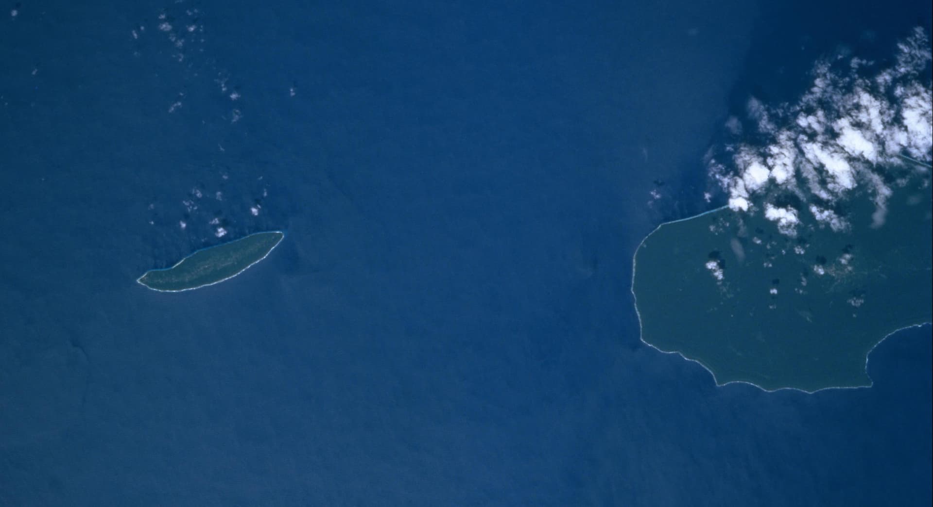 Foto desde el espacio de la isla de Bellona