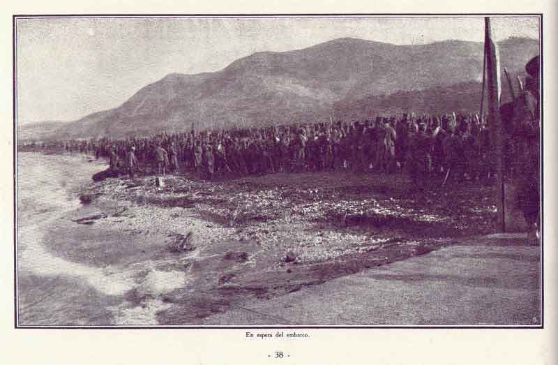 Serbian troops waiting to embark on the Albanian coast