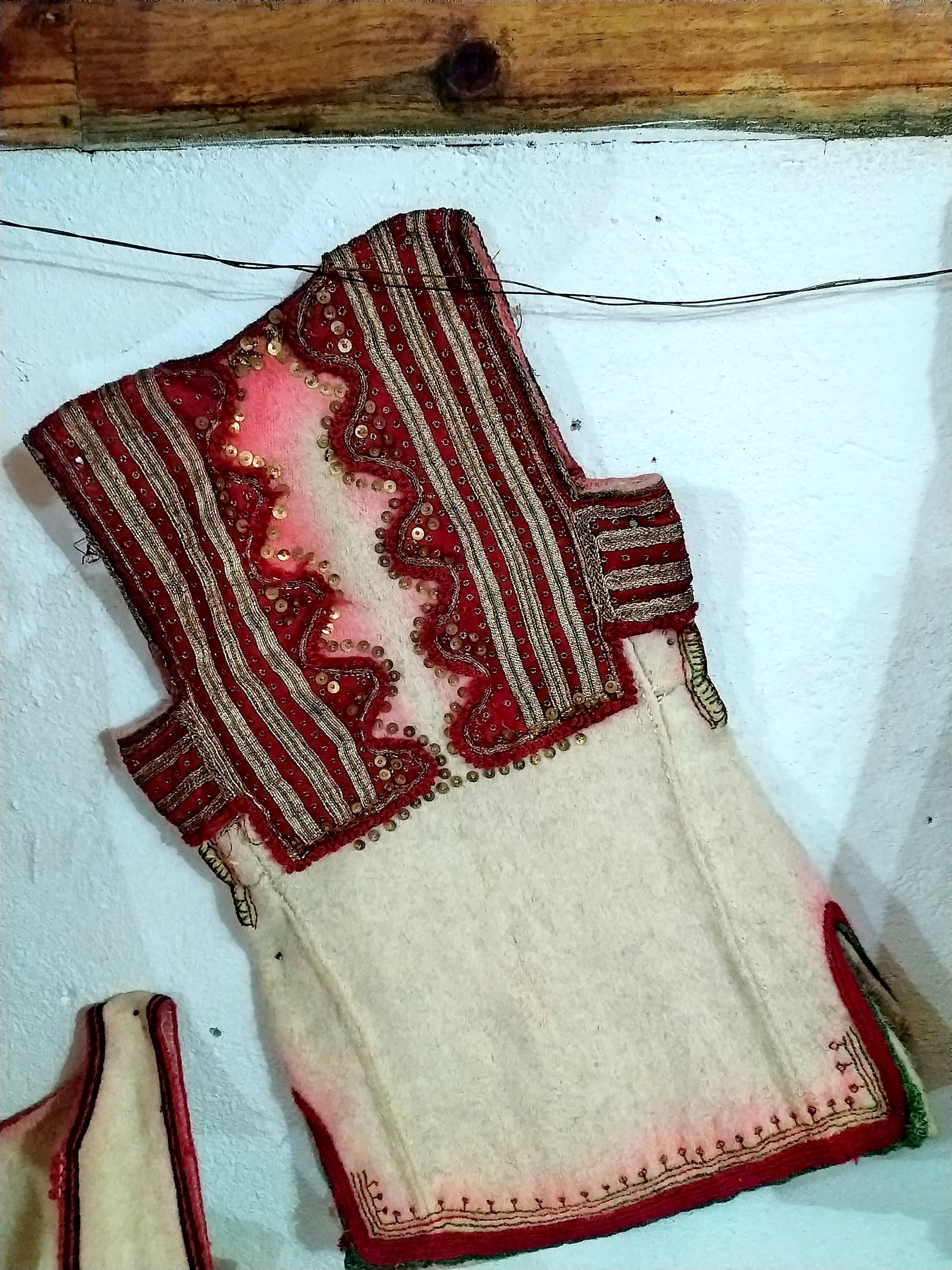 Women's jelek, Elbasan Ethnographic Museum