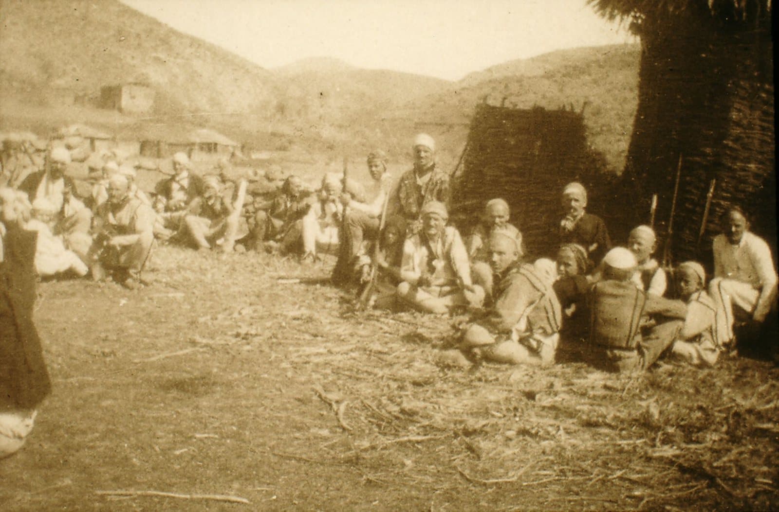 The men of Iballje in Puka, 1905