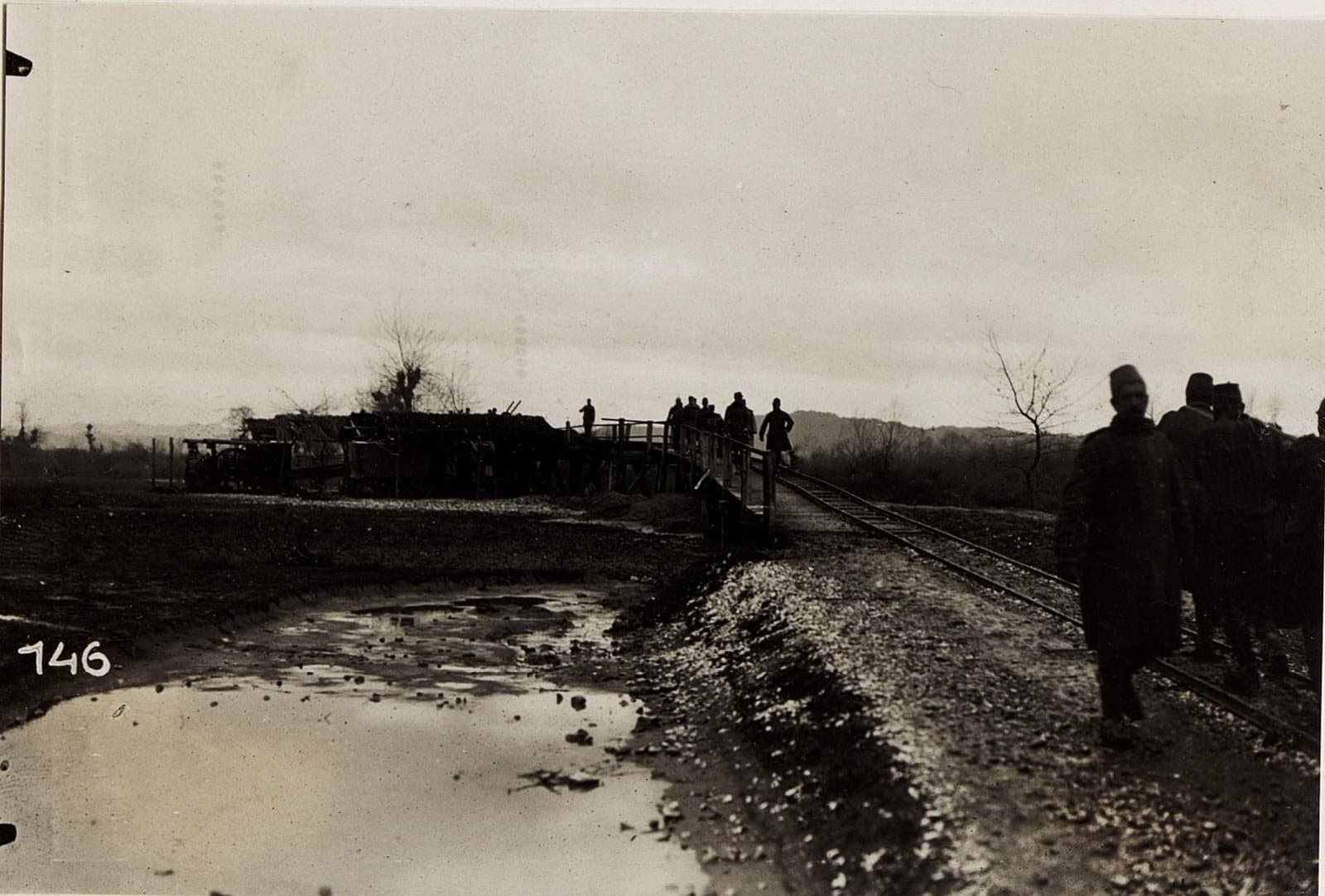 Gravel mill on the road to Vorë
