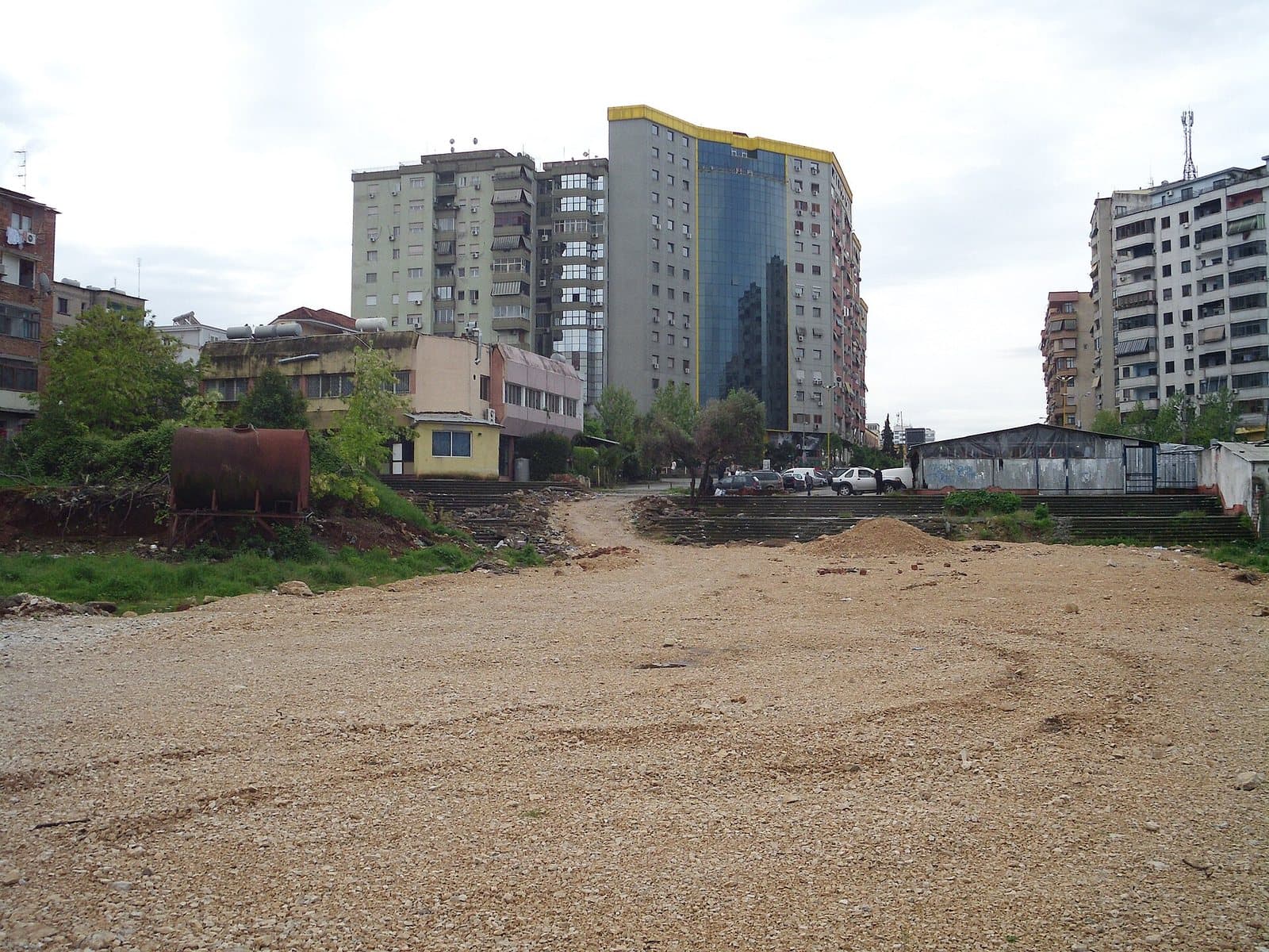 Building the boulevard over Tirana station