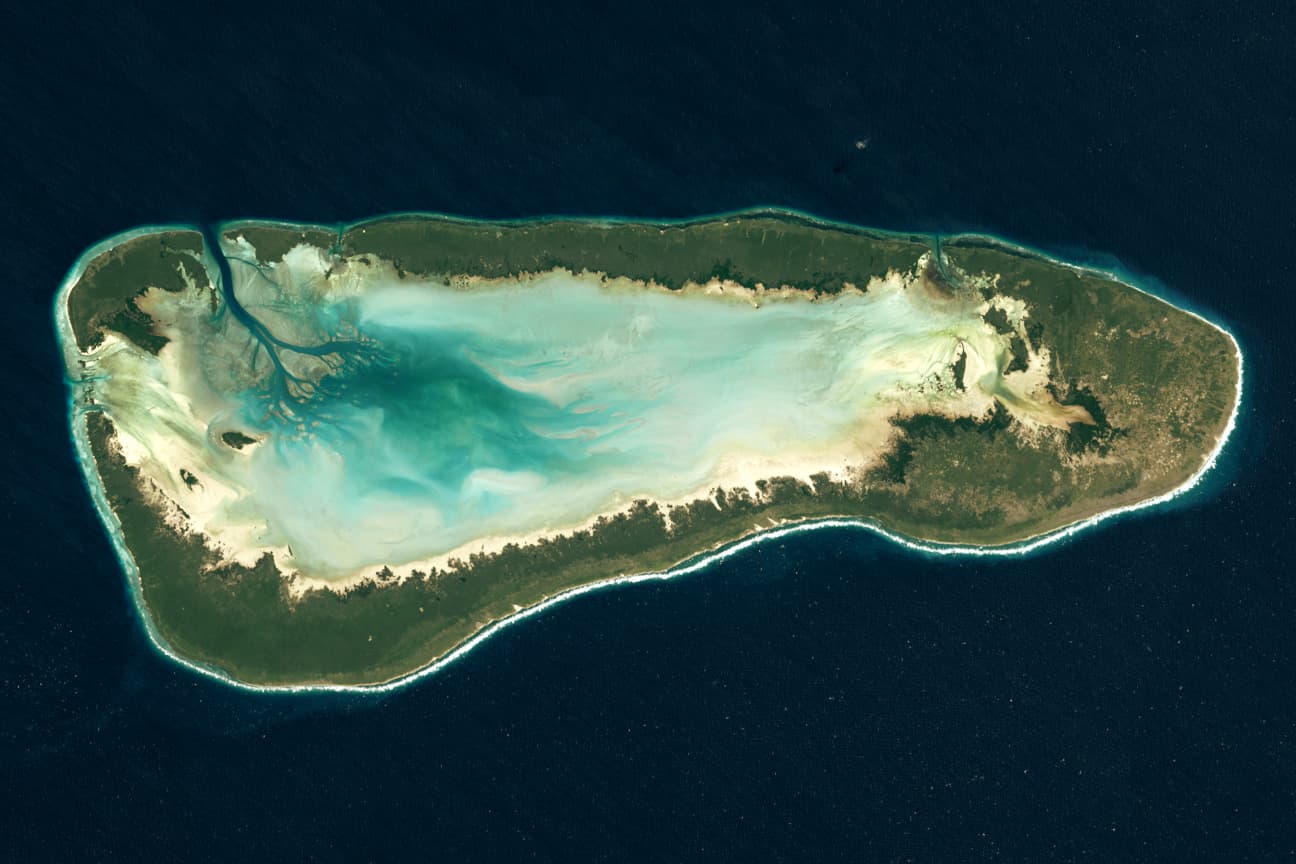 The Atoll Drowns
