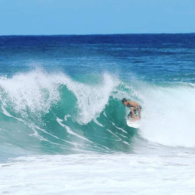Not so happy with my first round in the @isasurfing, but still have a second chance to…