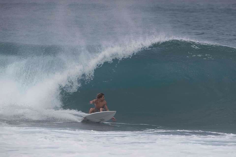 Bottom curves 🎯 📷 @friedenpete @poceansurfacademy @featherfins @pyrraitsurfcoach @eri…