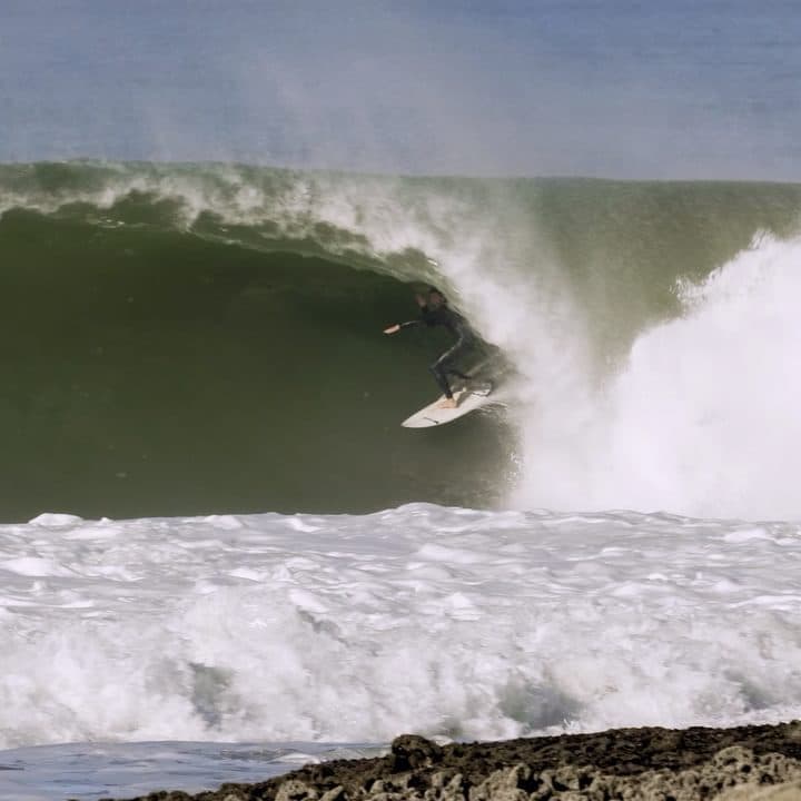 Dedicado a todos os surfistas que Amam verdadeiramente surfar, “To the Core” irá mostra…