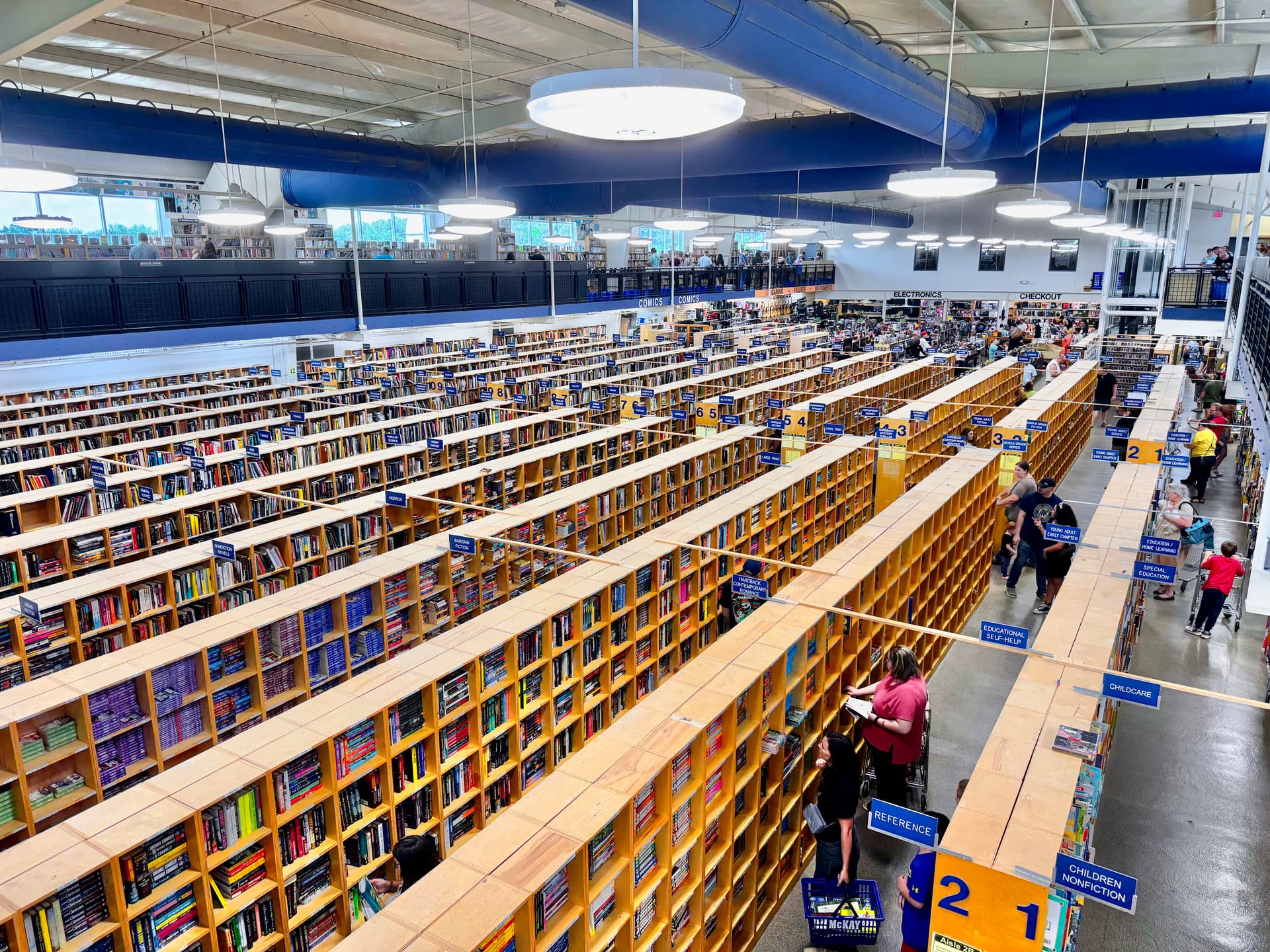 McKAY's used bookstore in Chattanooga, Tennessee 02