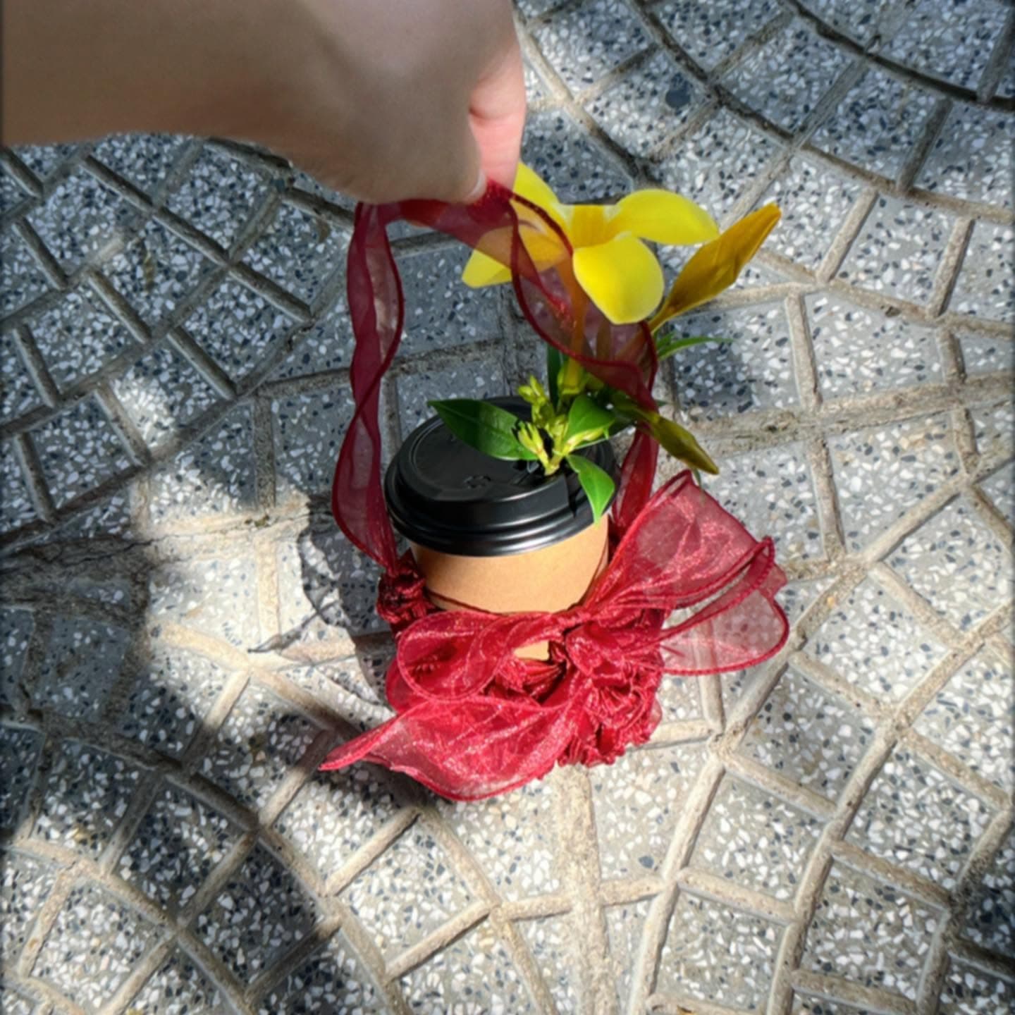 Một tuần mới bắt đầu, nhẹ nhàng và thơm mùi cà phê. (2 of 4)