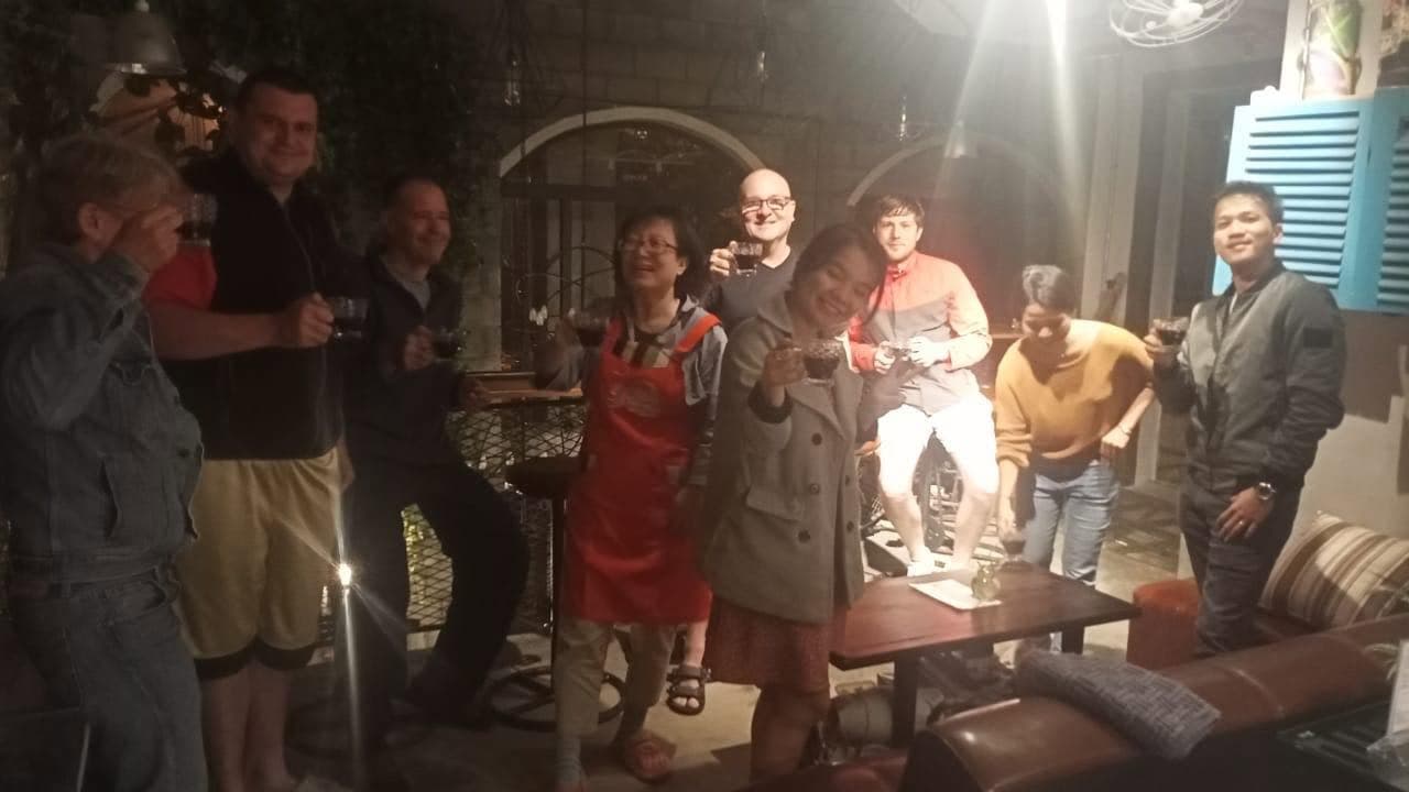 Bridges Residents' Gluehwine Night @bridgesdanang! (2 of 5)
