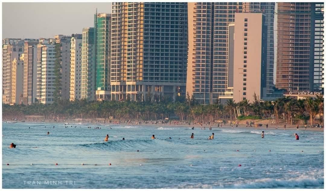 Da Nang is on the way back to normal life! (1 of 5)