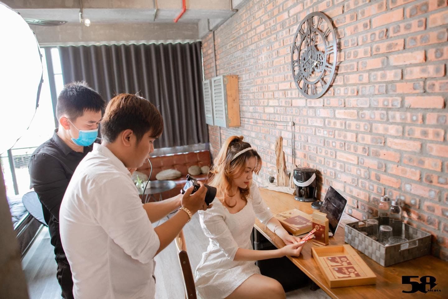 Với phong cách Industry lạ lẫm, (4 of 4)