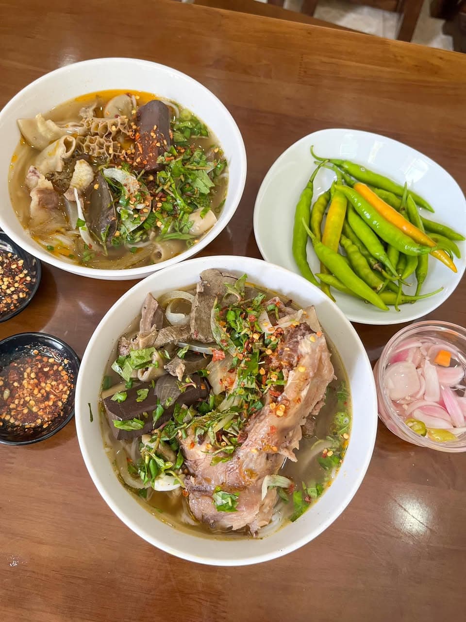 Tui Mới phát hiện Quán bún lòng bò núp hẻm khá hấp dẫn. (3 of 8)