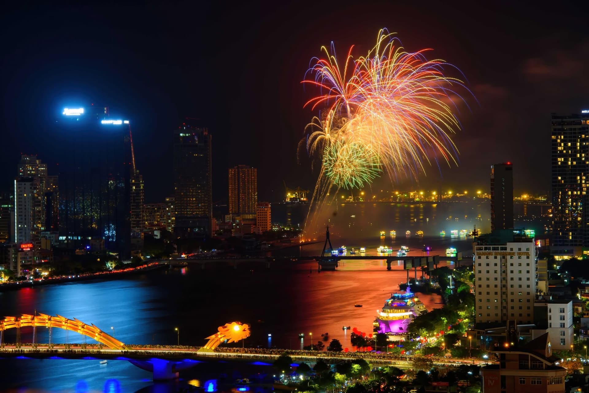 CÙNG Bridges Danang Boutique Hotel NGẮM LẠI MÀNG TRÌNH DIỄN ĐẸP NHẤT T (8 of 10)