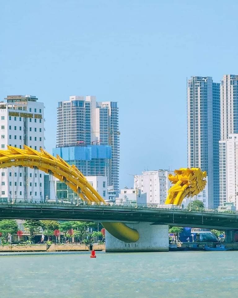 Một chiếc rồng nhà trồng được của Đà Nẵng - phun nước phun lửa từ thứ (2 of 5)