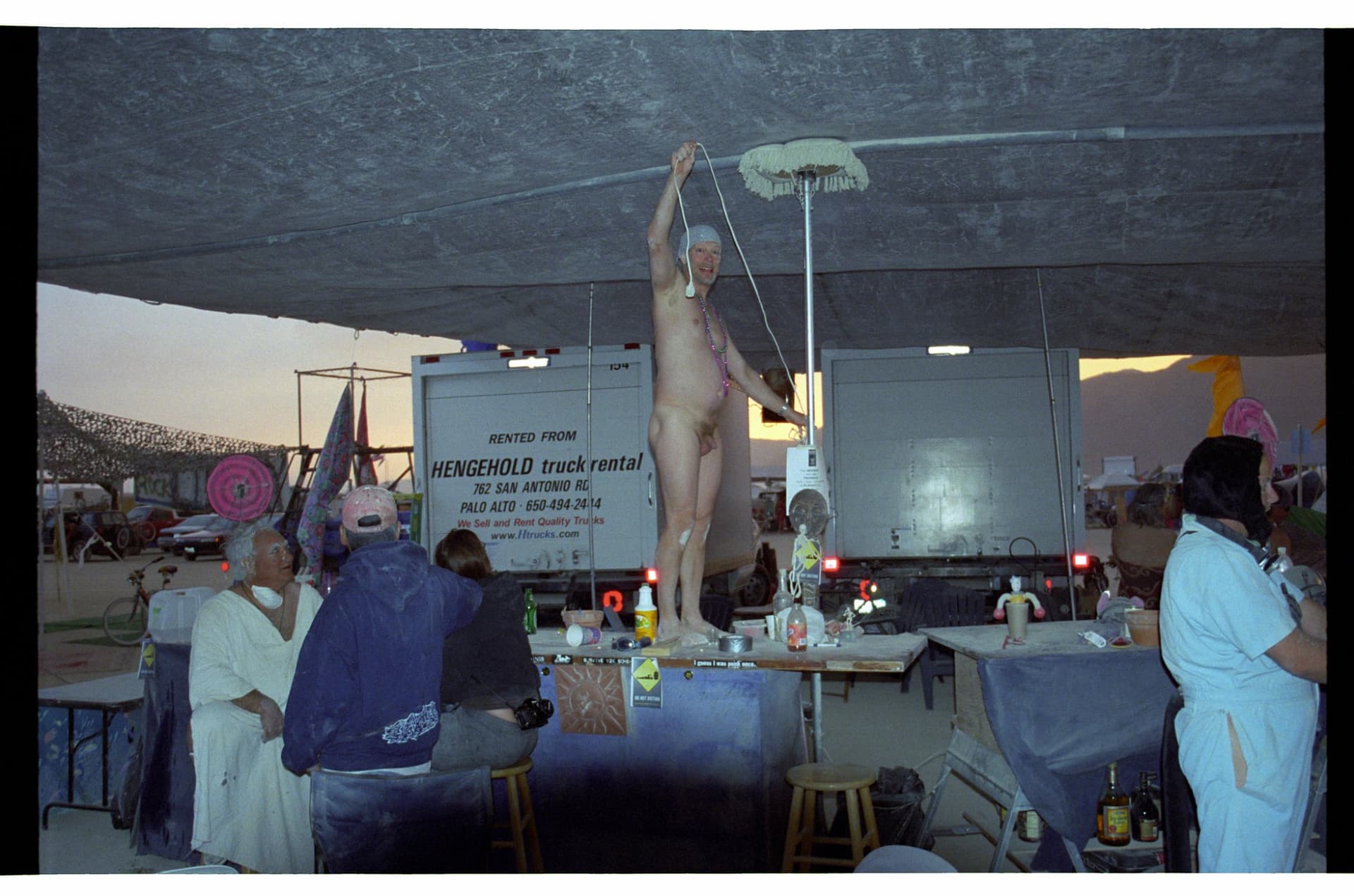 Dinner at the Ingenious camp · 3/8