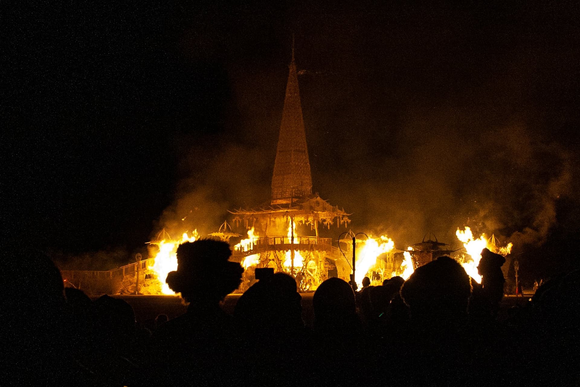 The Temple of Stars burns, 2004 · 1/9
