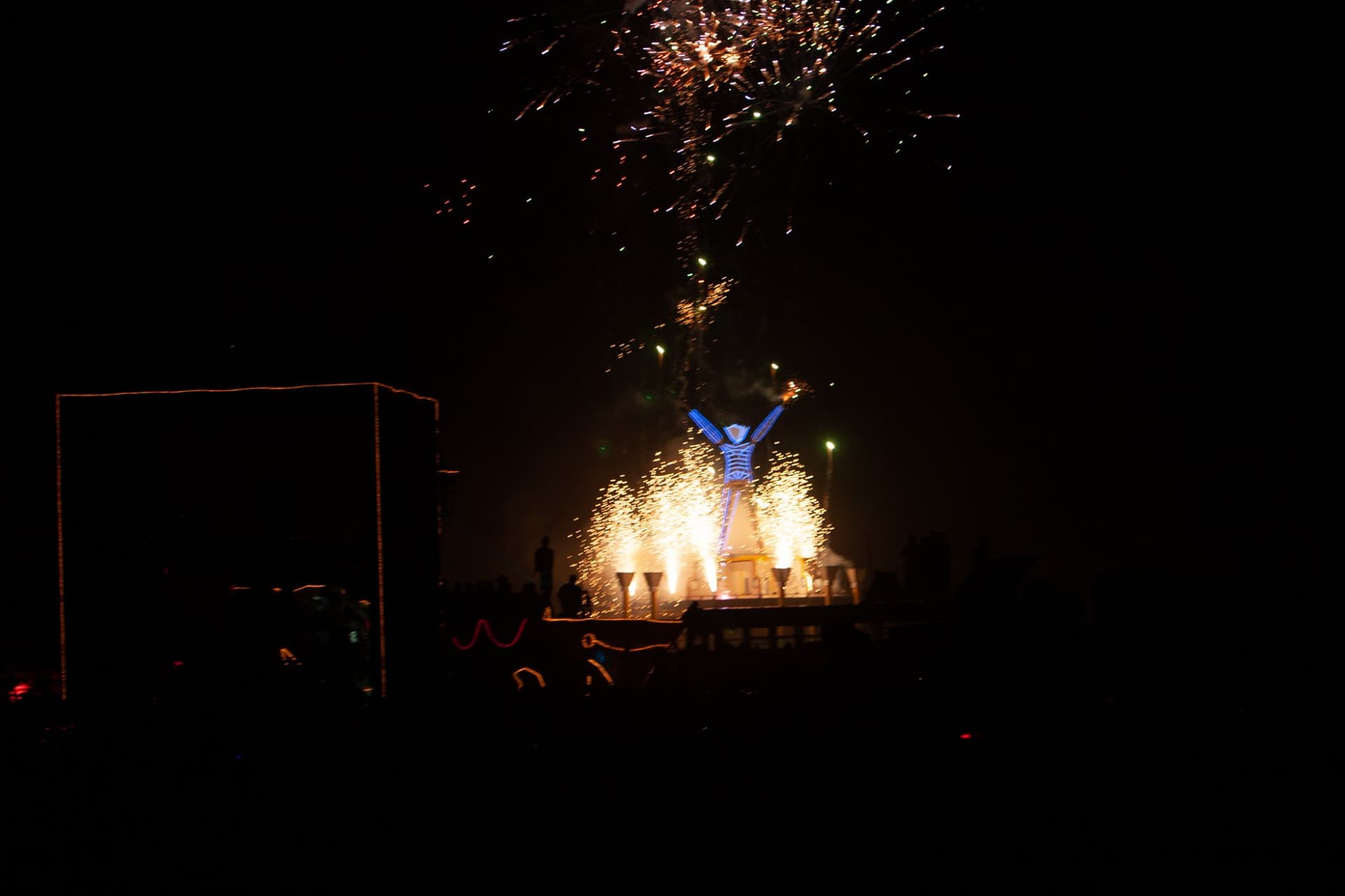 The Man burns with fireworks, 2006 · 20/33