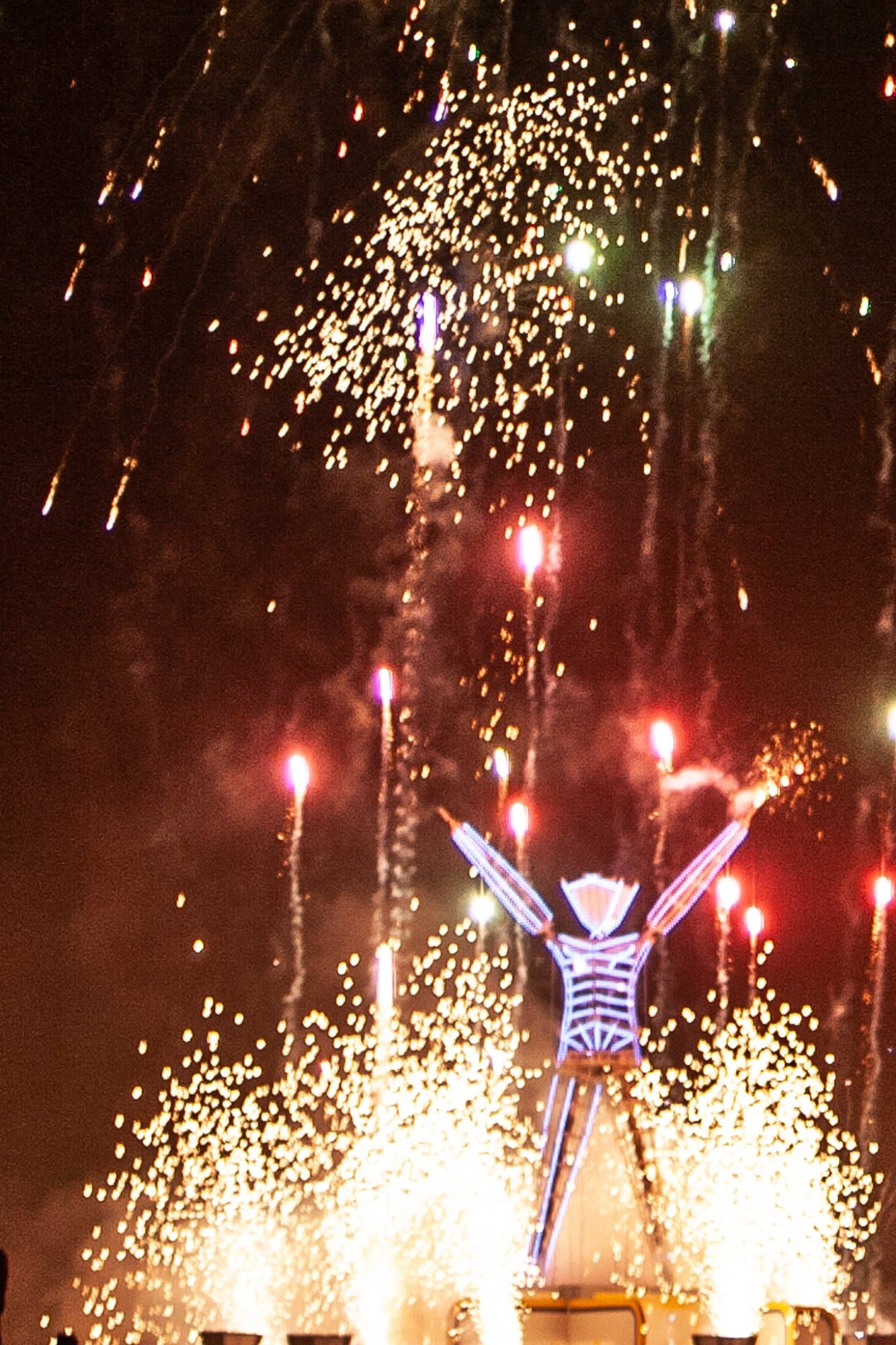 The Man burns with fireworks, 2006 · 21/33