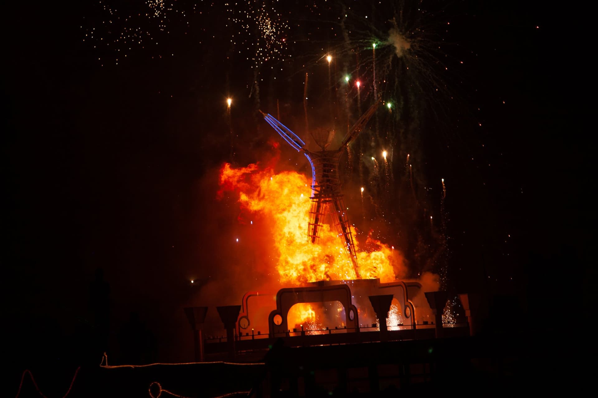 Fireworks over the burning Man, 2006 · 7/20