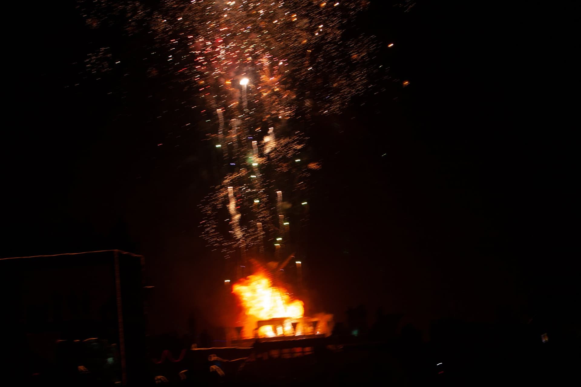 Fireworks over the burning Man, 2006 · 13/20