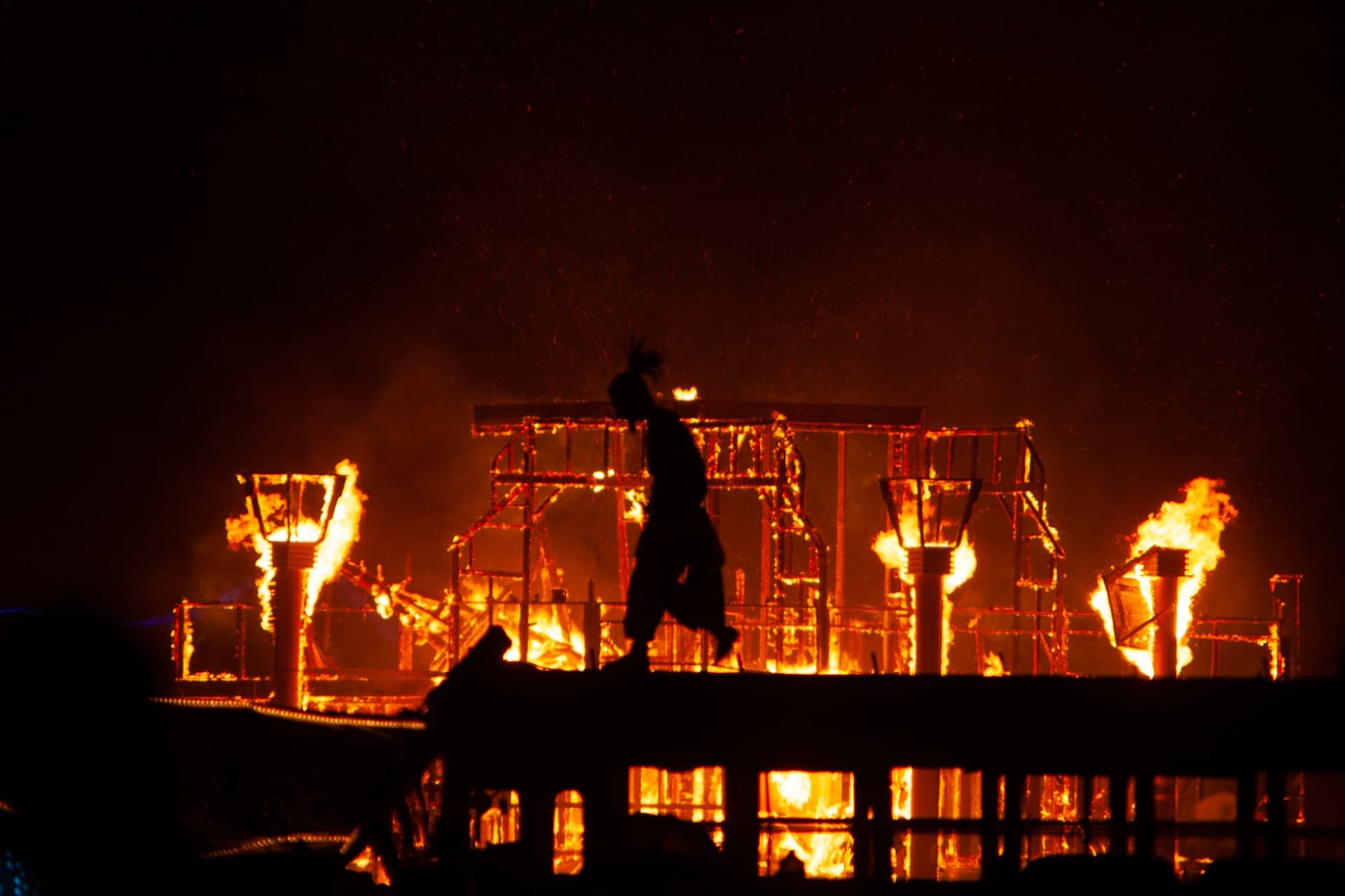 The Pavilion fire, late, 2006 · 15/60