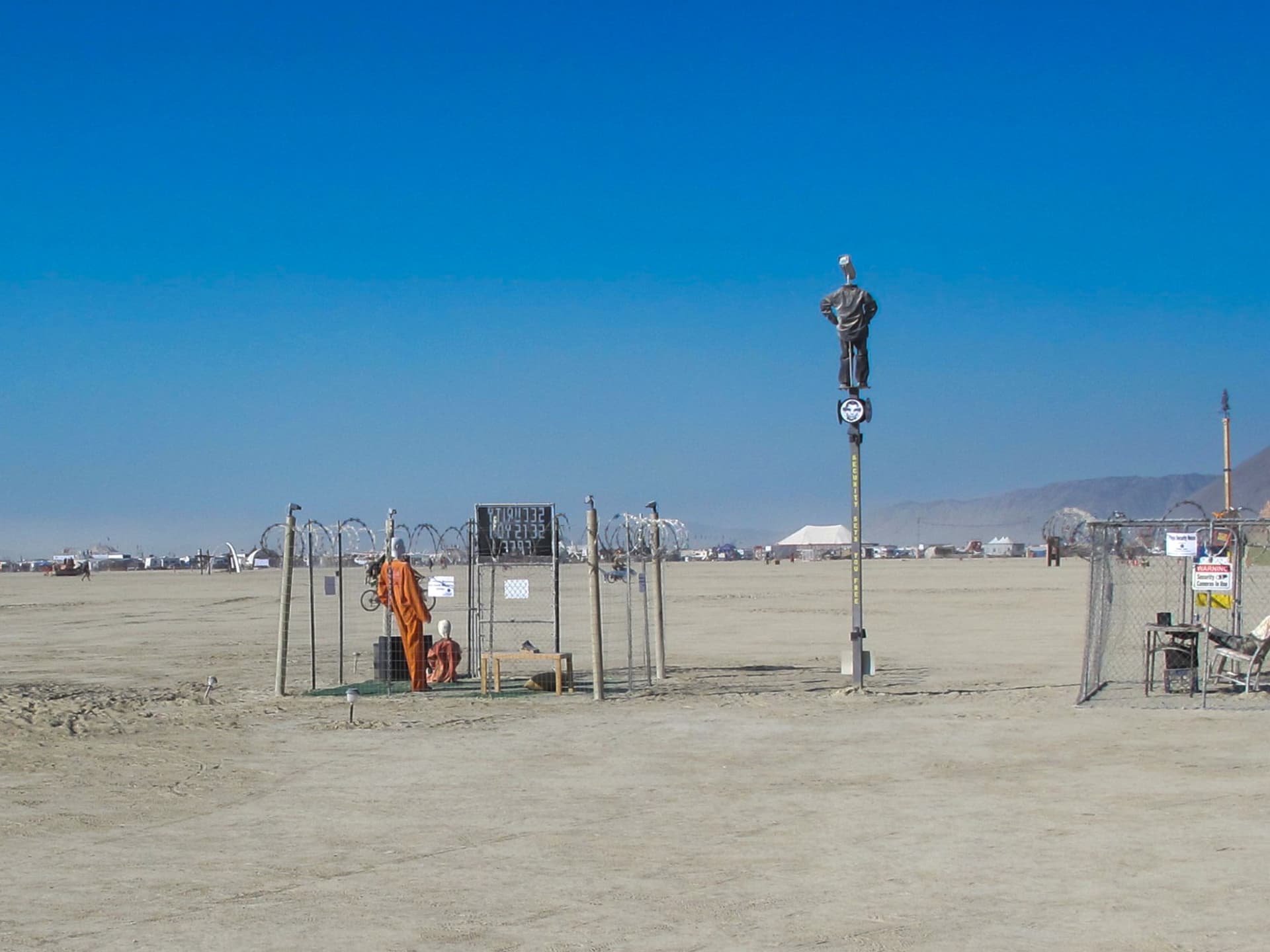 Playa sculptures on the flat · 1/2